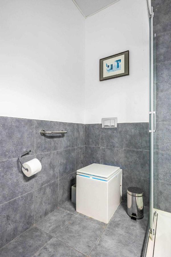 Comfy Away - Apartamento Exclusivo Mercado De Triana Con Balcon Seville Exterior photo