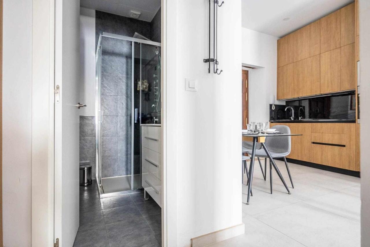 Comfy Away - Apartamento Exclusivo Mercado De Triana Con Balcon Seville Exterior photo