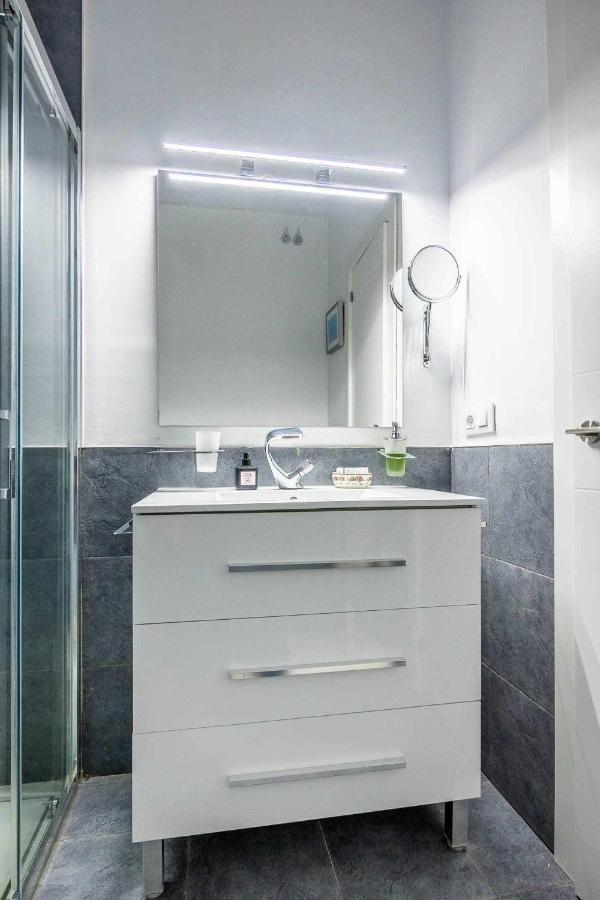 Comfy Away - Apartamento Exclusivo Mercado De Triana Con Balcon Seville Exterior photo